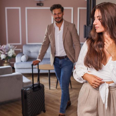 Resto Inn - Smart Apartamenty Blisko Energylandii Polwies Eksteriør bilde