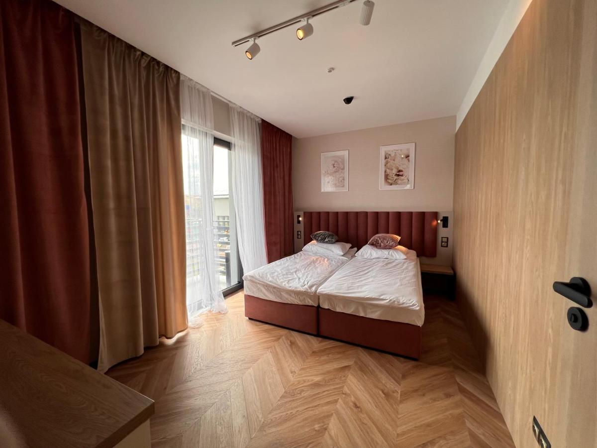 Resto Inn - Smart Apartamenty Blisko Energylandii Polwies Eksteriør bilde